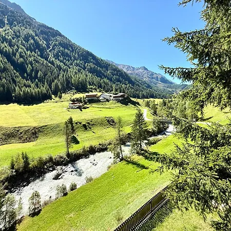 度假居 Haus Freistabl - Uriges Fuer 6 Personen Mit Sauna & Bergblick Im Oetztal *